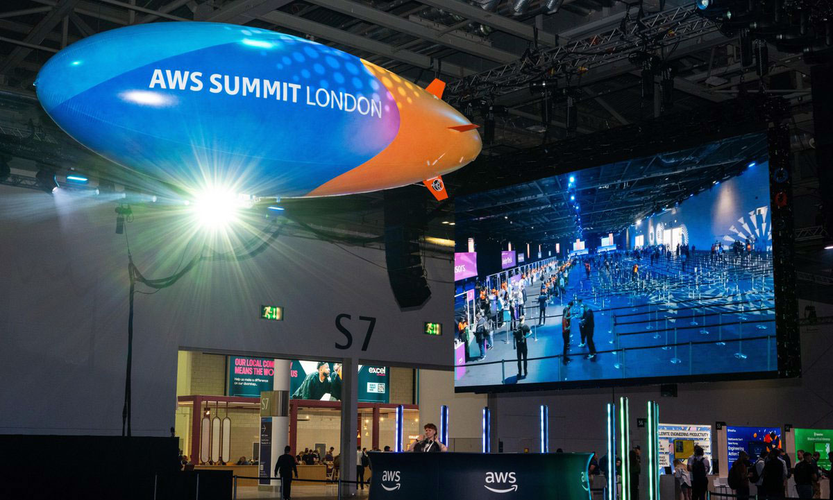 4.5-m-indoor-RC-Blimp-at-AWS-summit